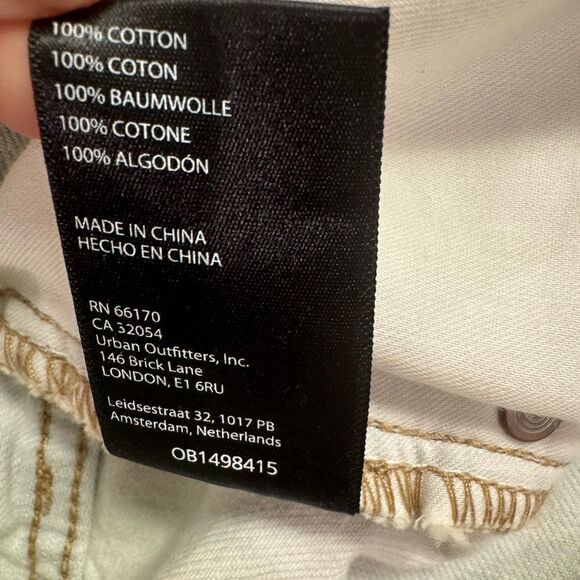 BDG denim Jean shorts Bermuda distressed size 32 - Picture 7 of 7